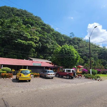 Balneario Chorillano Hotel Villavicencio Kültér fotó
